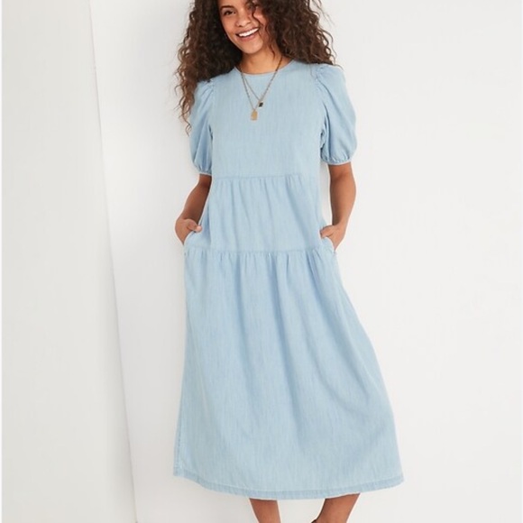 Old Navy Dresses & Skirts - Old Navy tiered chambray denim dress